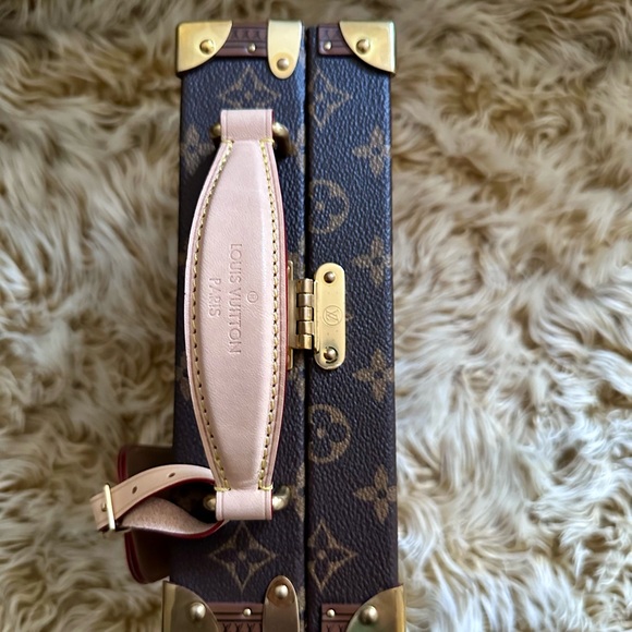 Louis Vuitton M11118
Handle Trunk Monogram - Picture 12 of 17